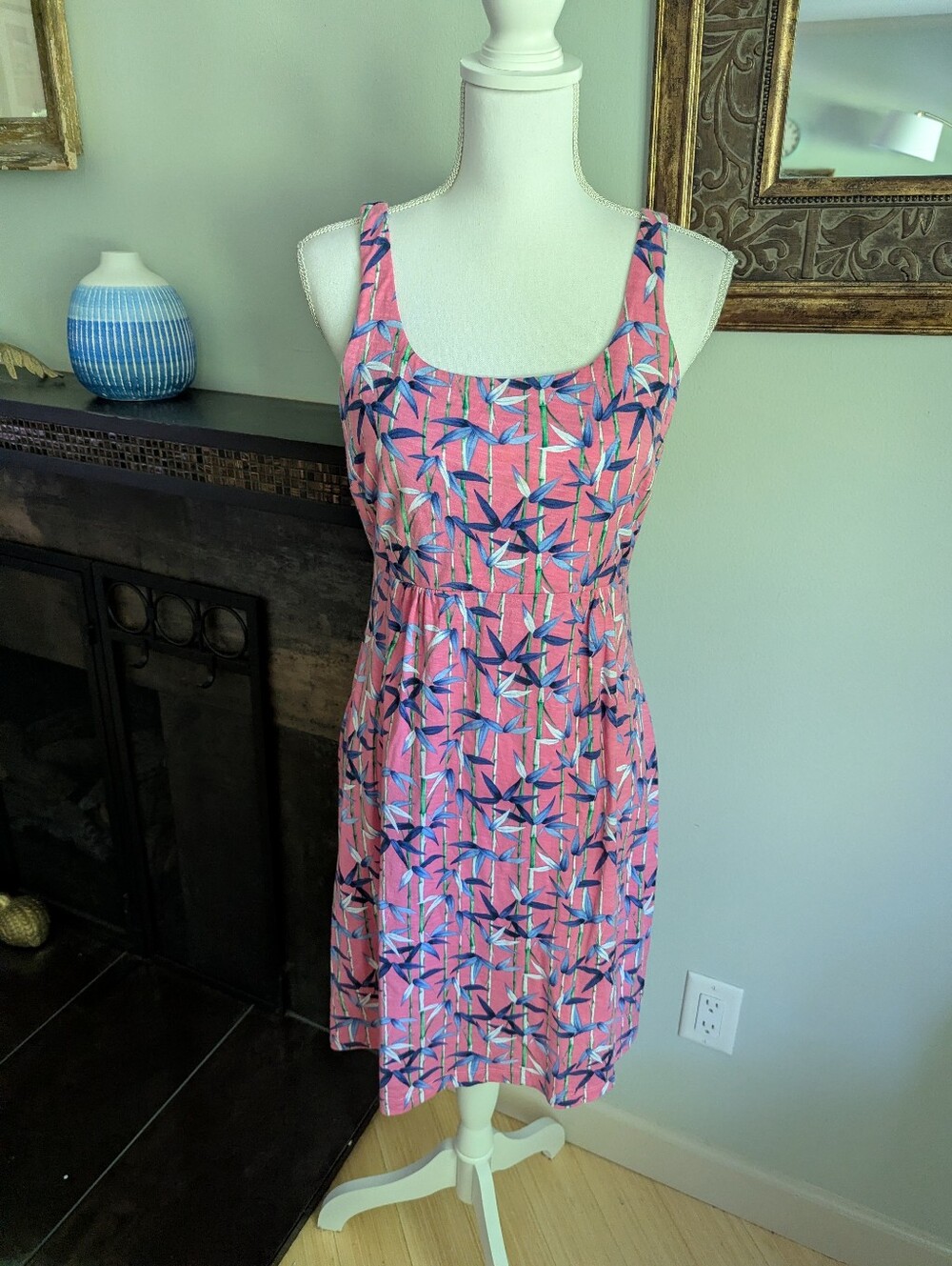 Tommy Bahama Women's Small Pink Bamboo Print Sleeveless Shift Mini Dress